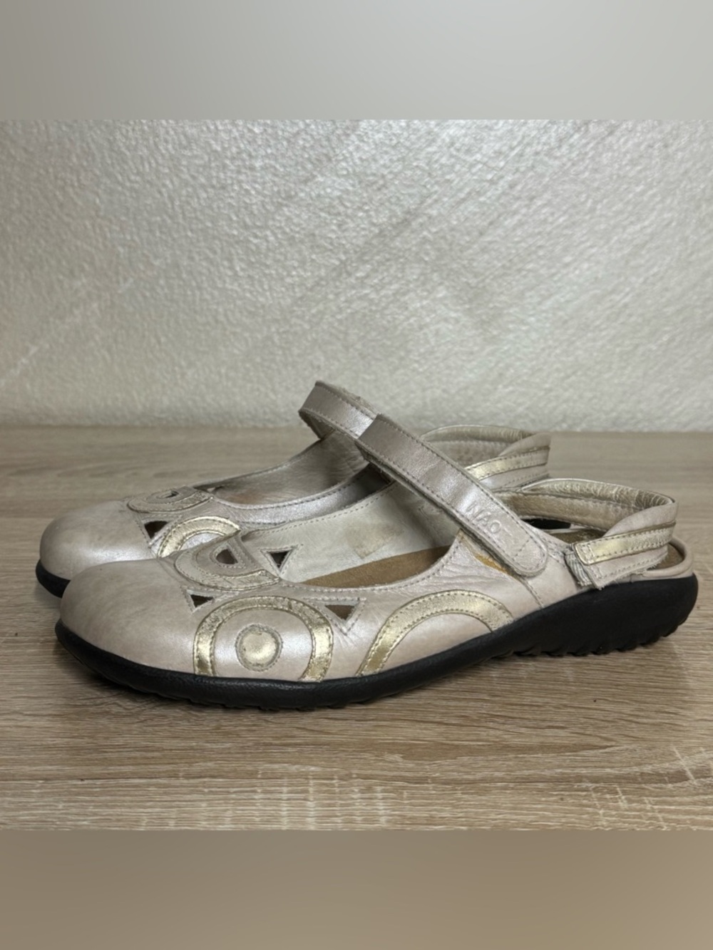 Naot Rongo Mary Jane shoes metallic cutout leather hook-and-loop strap size 8